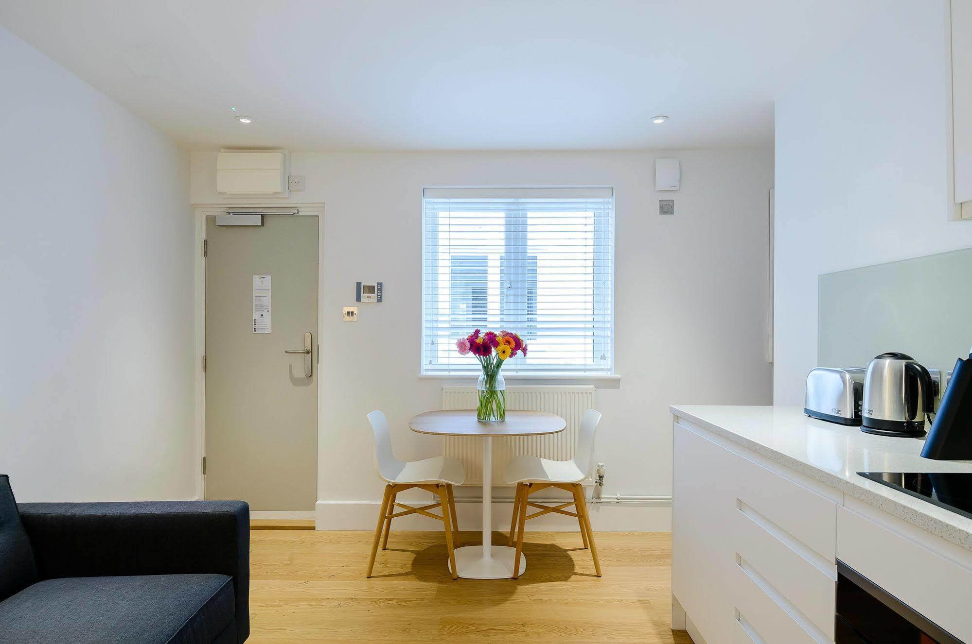 Native Fulham Apartment London Exterior photo